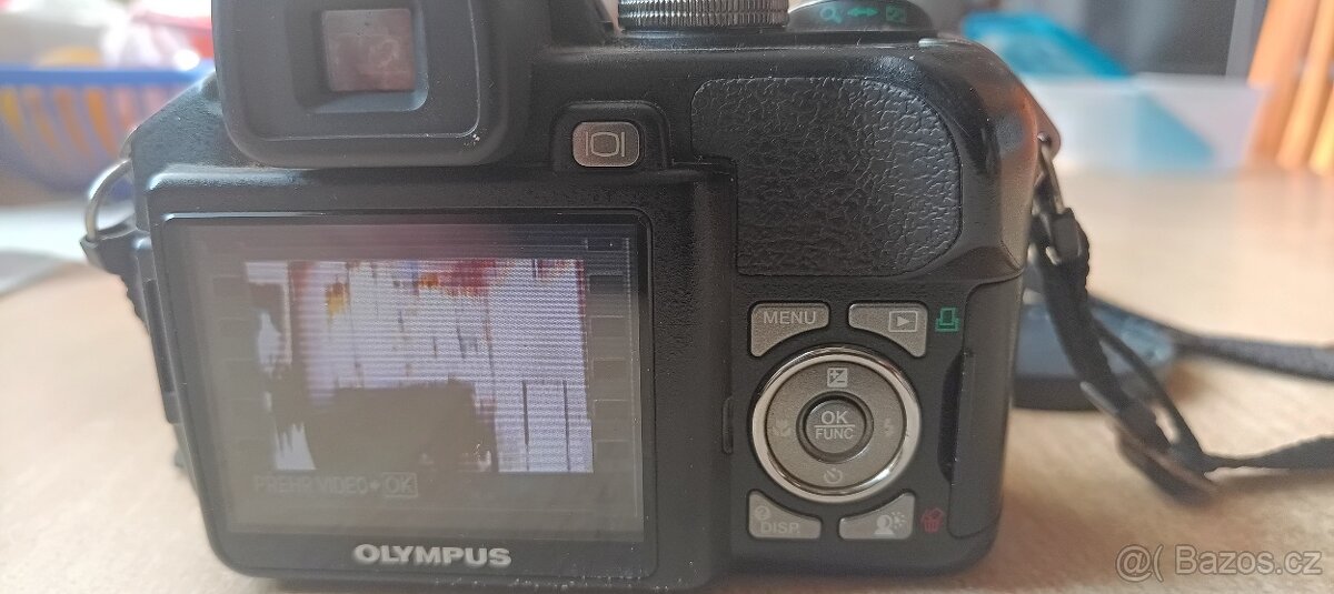 OLYMPUS SP 560UZ - 4