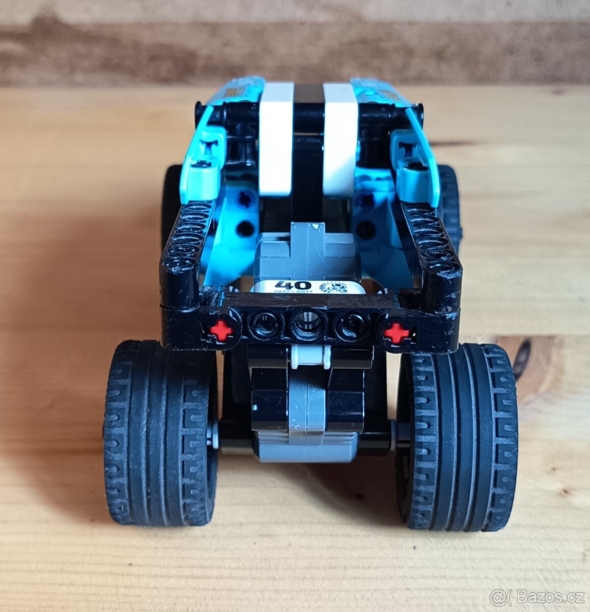 Lego technic náklaďák pro kaskadéry - 4
