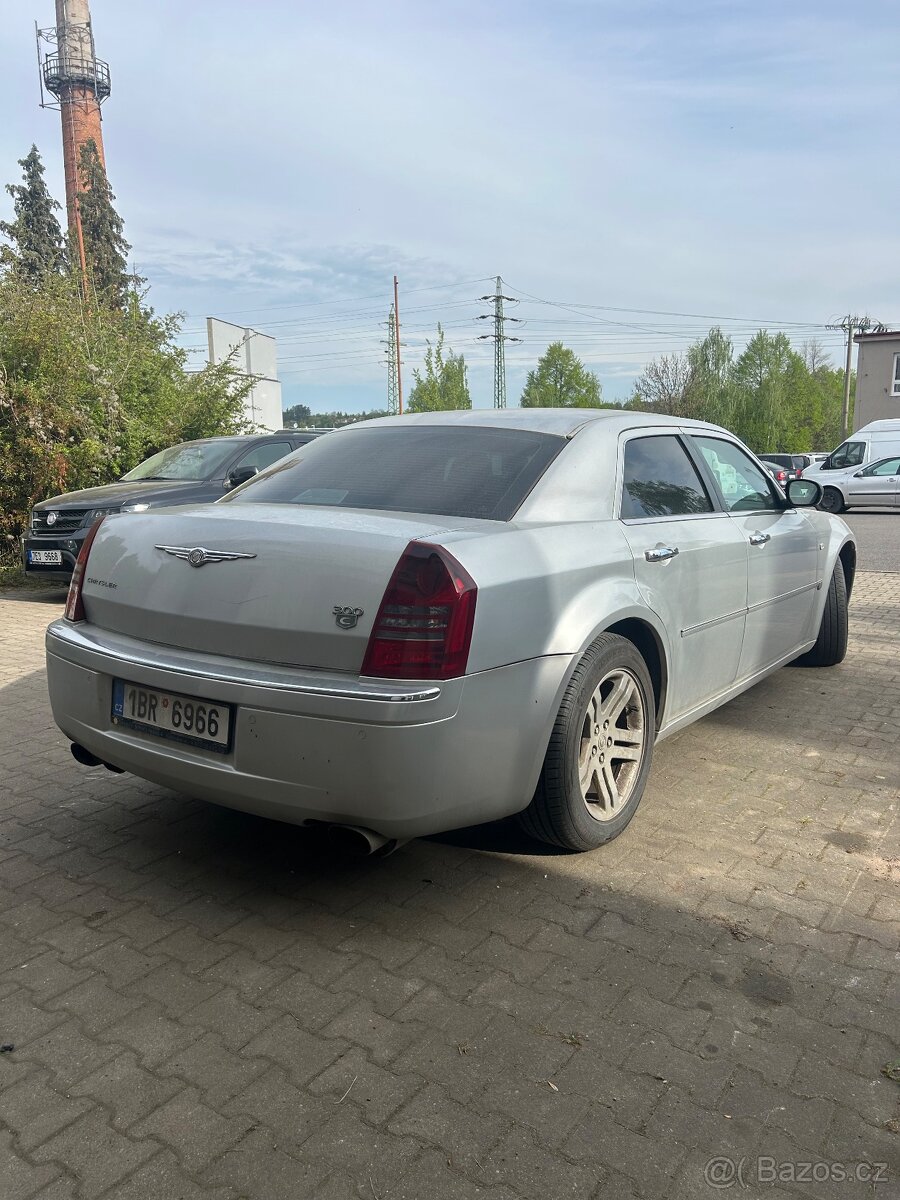 Chrysler 300C 3.5i LPG sedan, nová stk - 4