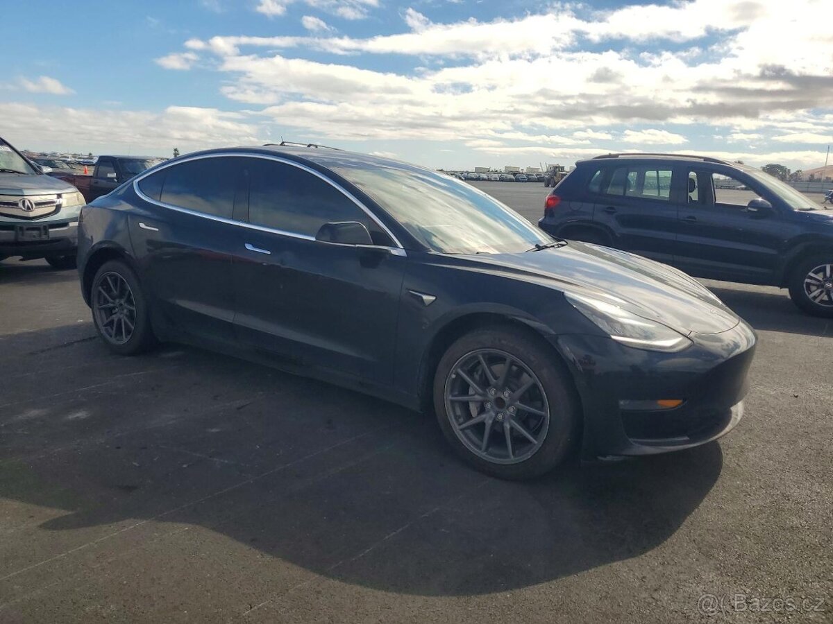 Tesla Model 3 2019 - 4