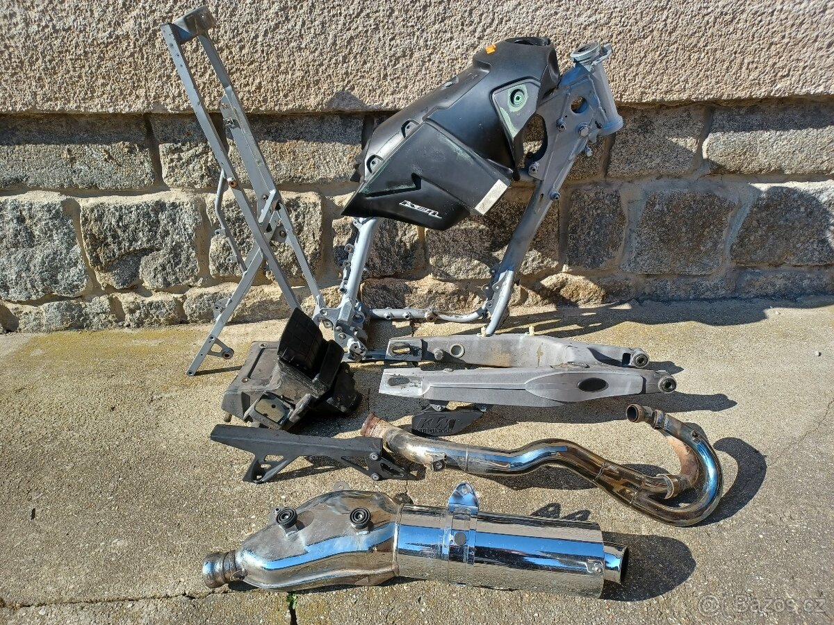 KTM LC4 640 - 620 LAĎÁK AKRAPOVIČ