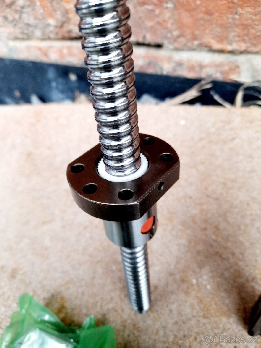 Sada 2 kolejnic, 4 vozíky HGR-20, kuličkový šroub - nové - 4