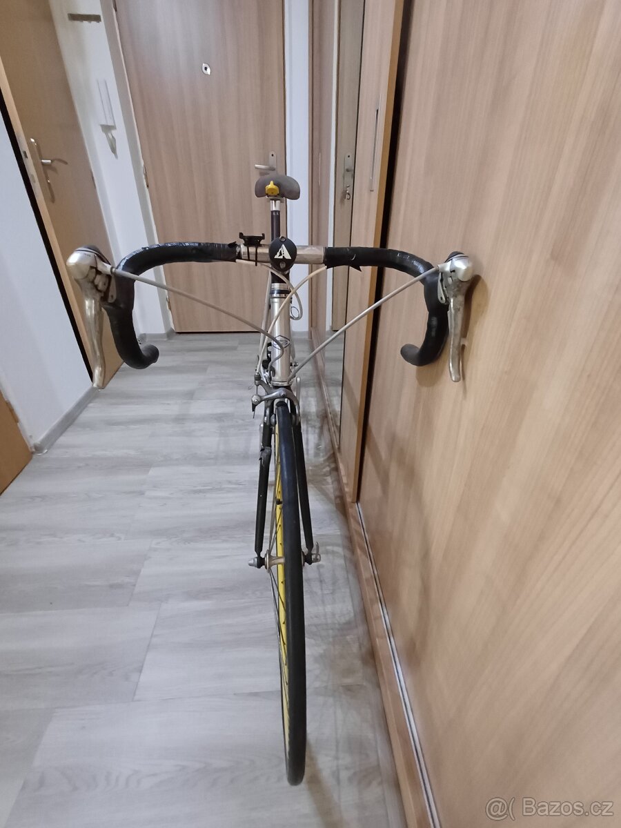 Prodám silniční kolo CUBE - 4