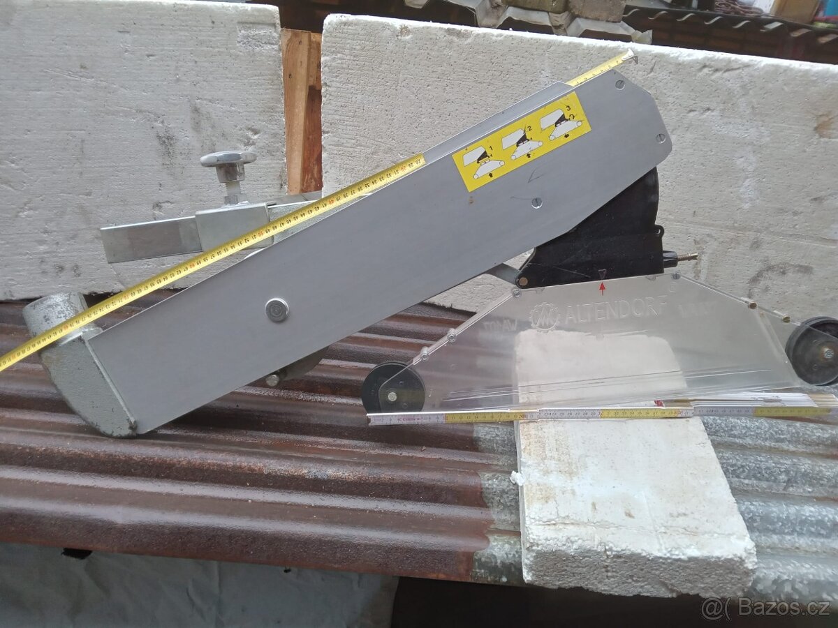 Kryt na formátovací pilu Altendorf WA 107 - 4