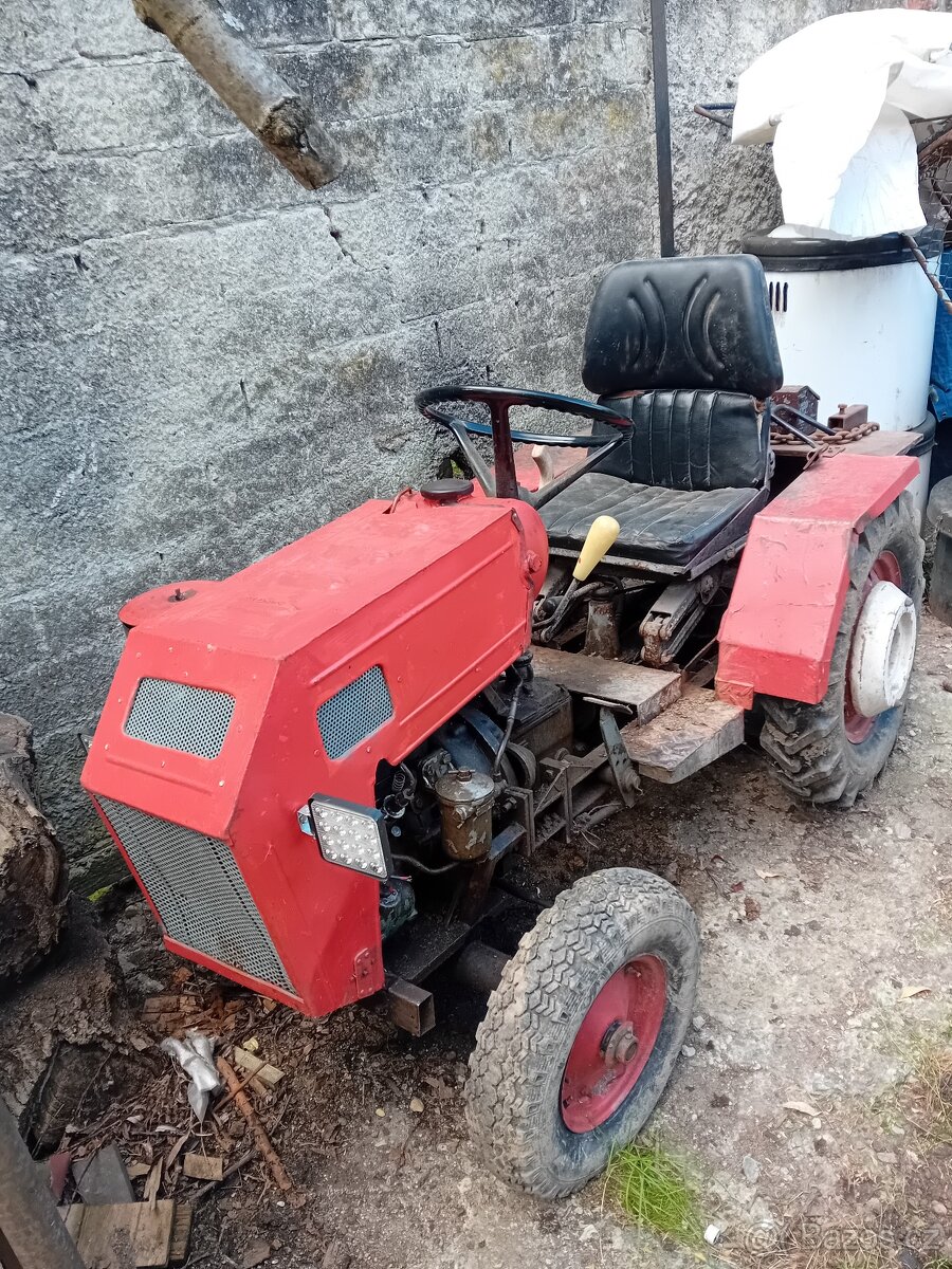 Traktůrek 1d80 - 4