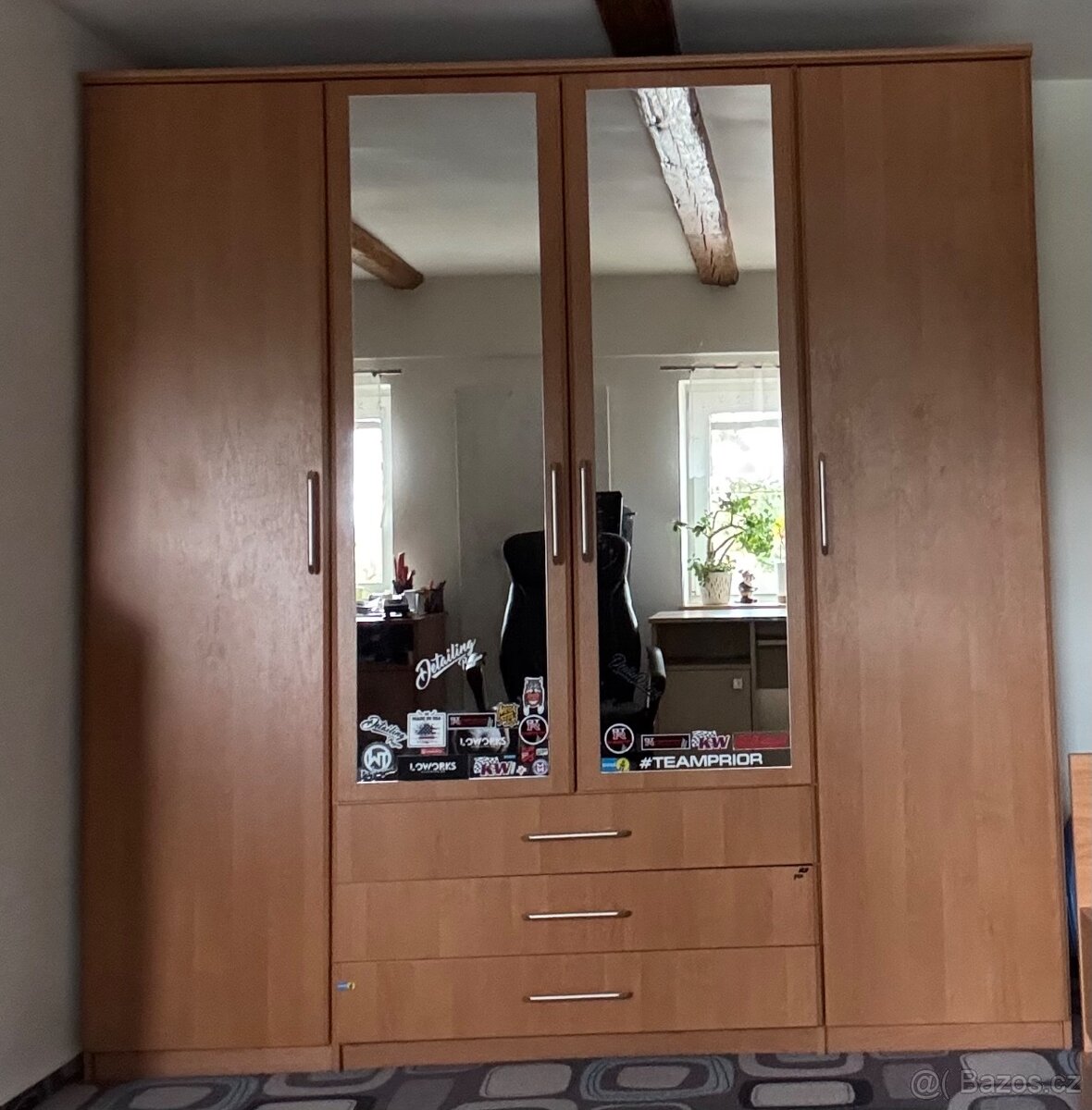 Postel 200x 90 cm, skříň, stůl - 4