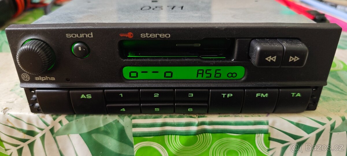 Originální autorádio VW Alpha 4 zelený - 4