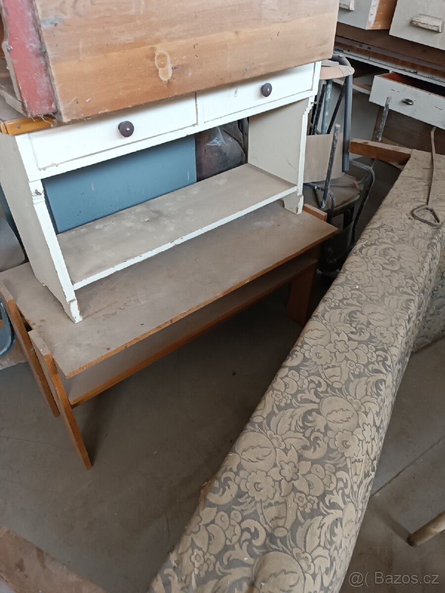 Starý nábytek - 4