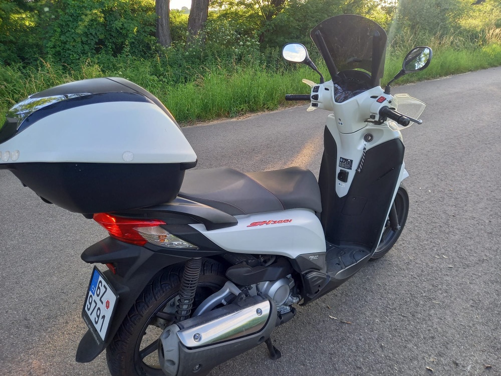 Honda SH 300 - 4