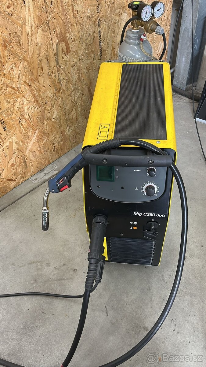 svářečka ESAB MIG C250 3PH - 4