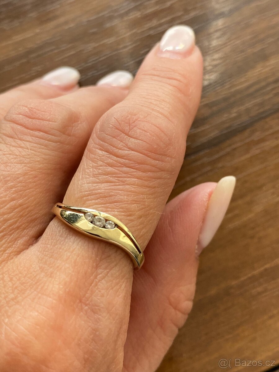 Zlatý dámský prsten - 4