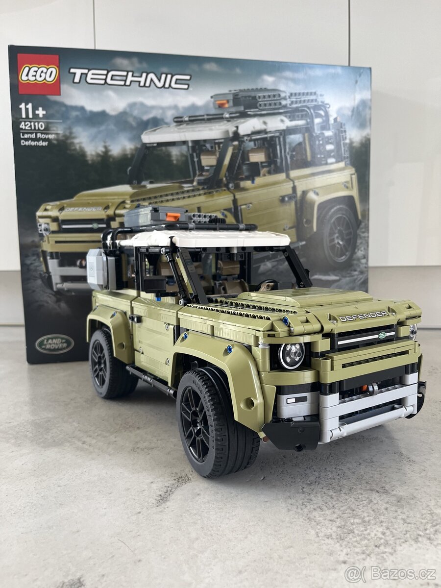 LEGO Technic 42110 - Land Rover Defender - 4