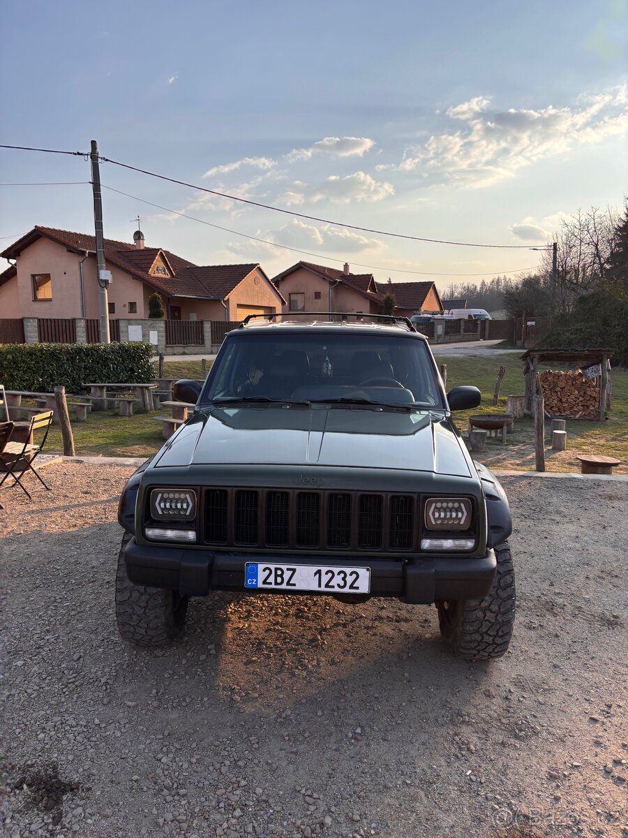 Jeep xj cherokee - 4