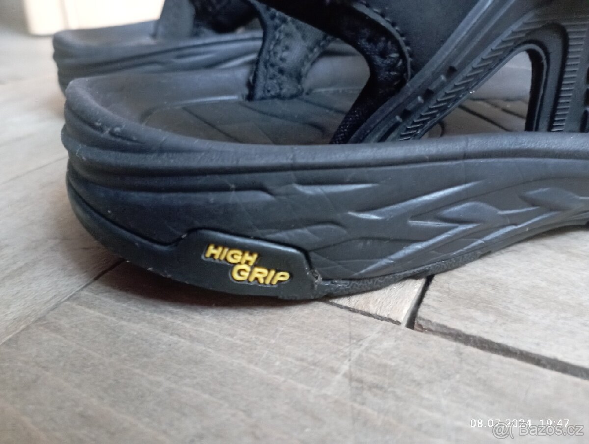 Prodáme značkové sandále .Top stav. - 4