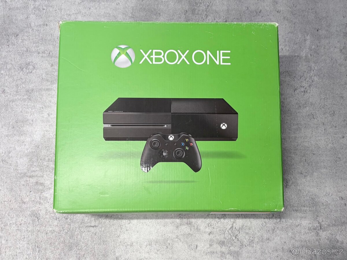 - Xbox One Microsoft model 1540 500GB s krabicí - - 4