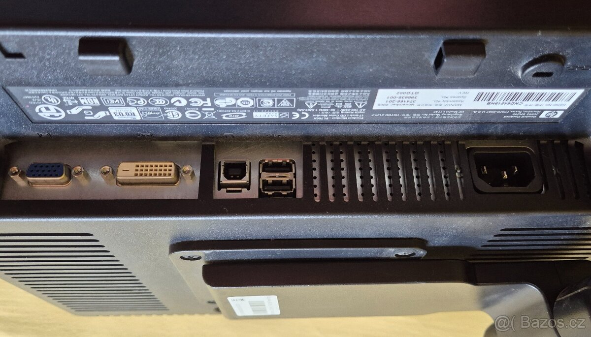 Monitor HP - 17" - 4
