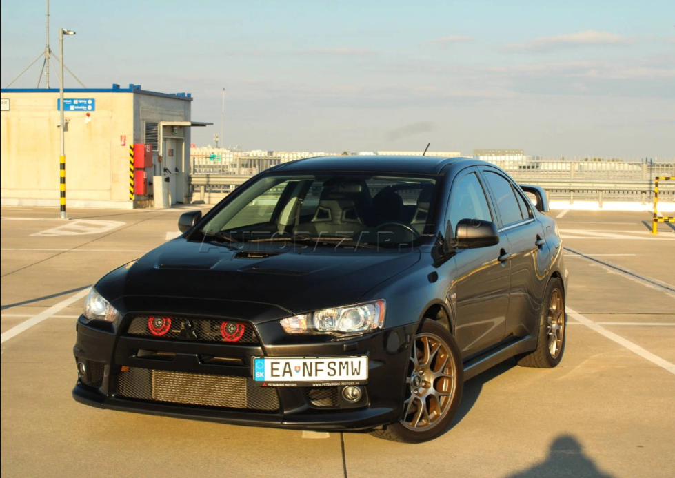 Mitsubishi Lancer Evolution X - 4