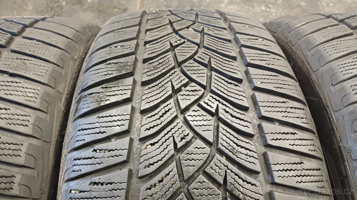 Zimní pneu Goodyear 225/50/17 98V - 4