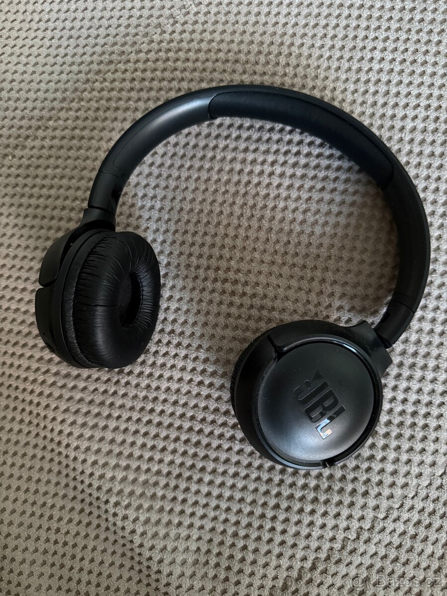 JBL sluchátka - 4