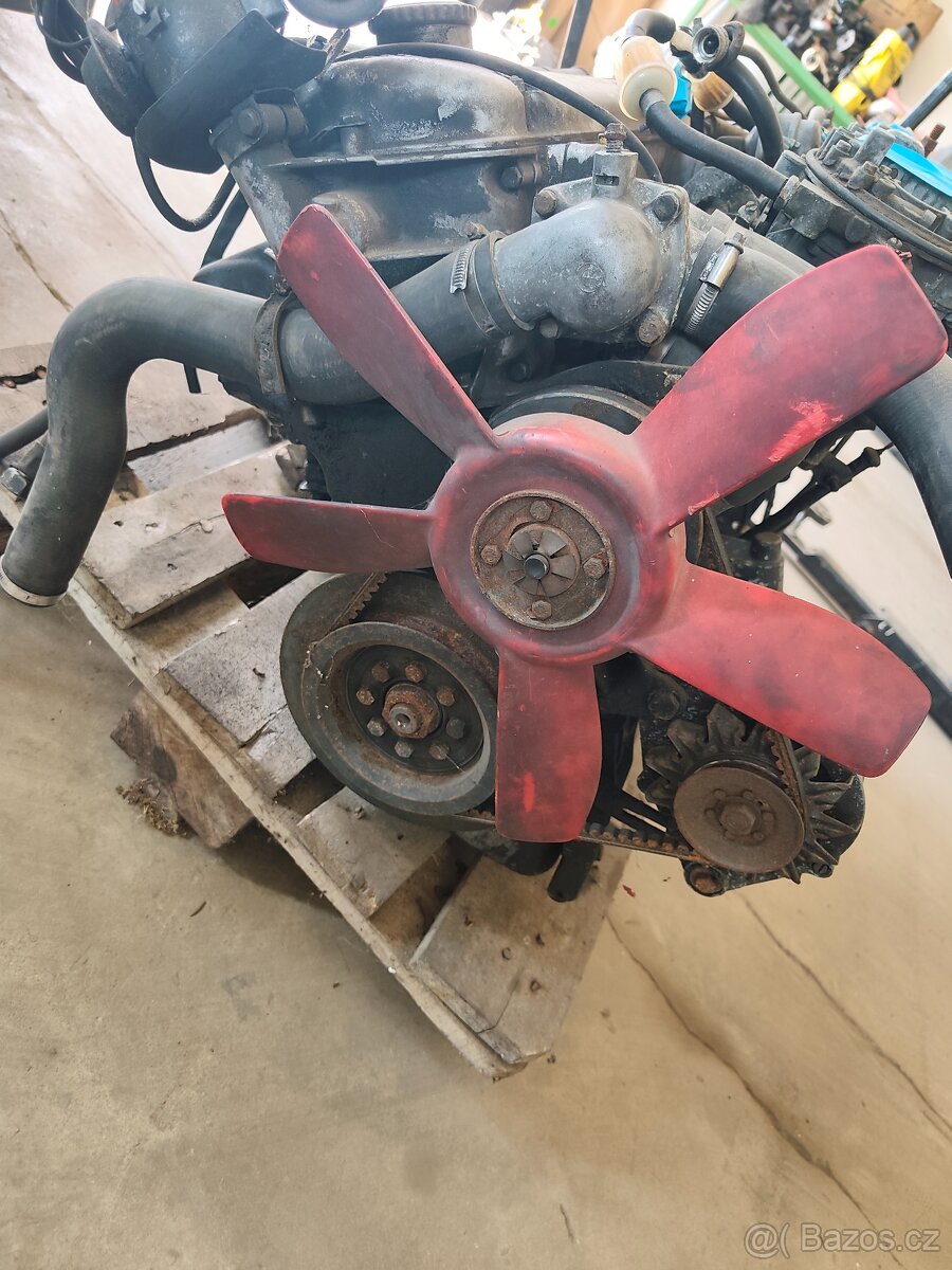 BMW E3 motor m30b25 2500 - 4