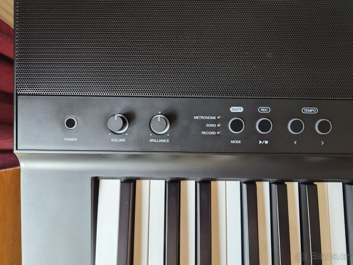 Digitální piano Medeli SP201 - 4