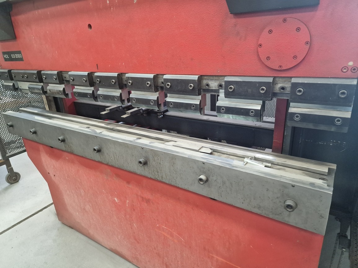 CNC ohraňovací lis HOL 63 / 2000 - 4