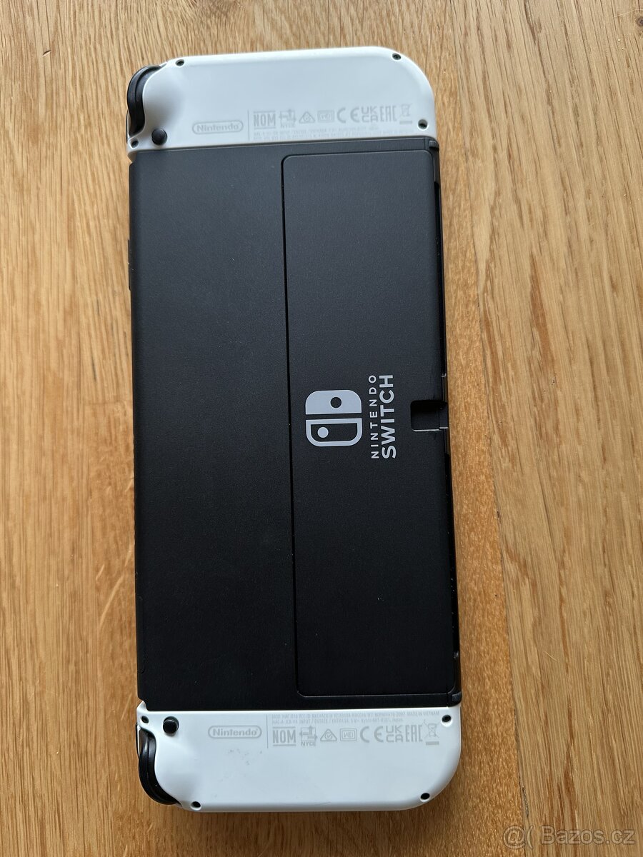 Nintendo switch OLED + příslušenství - 4