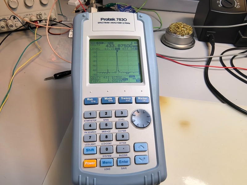 Protek 7830 spektrální analyzátor 2,9 GHz - 4