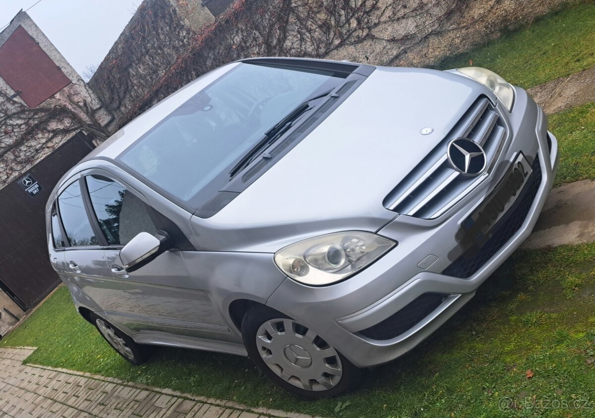 Mercedes-Benz B - 4