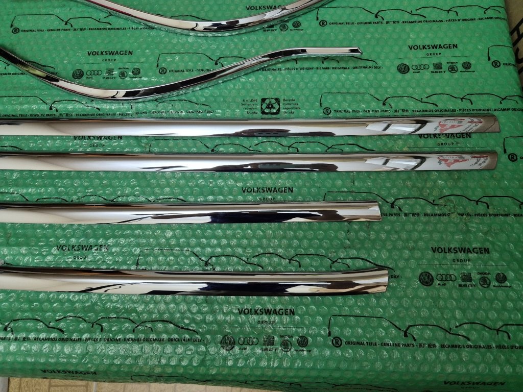 exteriérový styling kit (dekorační kit) chrom Nissan Juke (F - 4