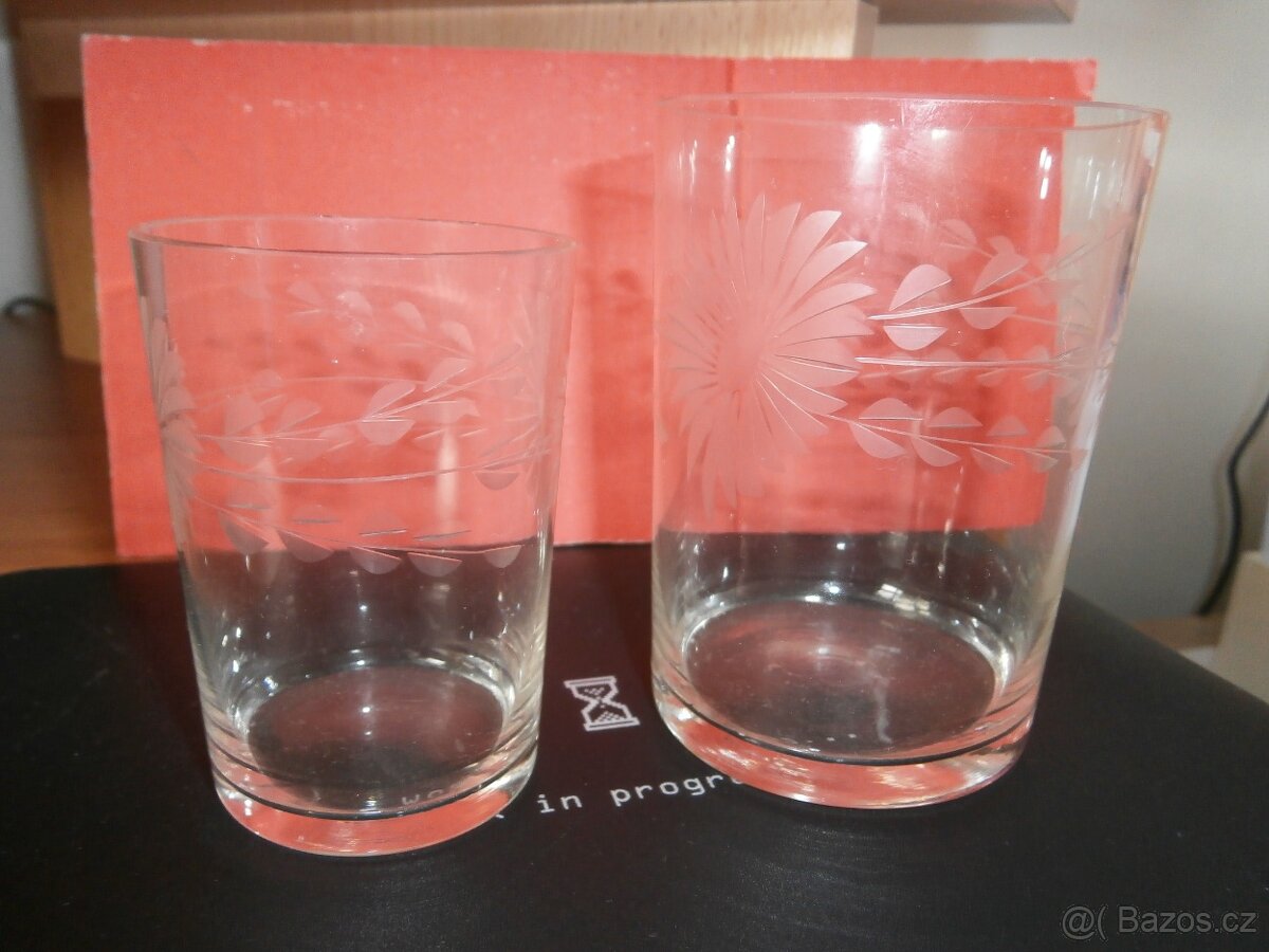 SKLENIČKY BROUŠENÉ, 100 let staré, 10 ks. - 4