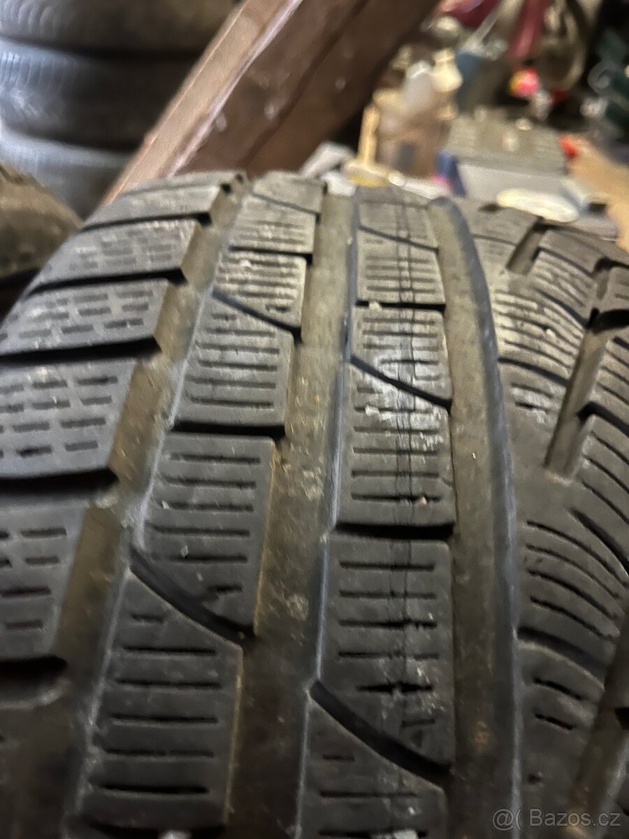 Zimní pneu 245/40/18 - 4