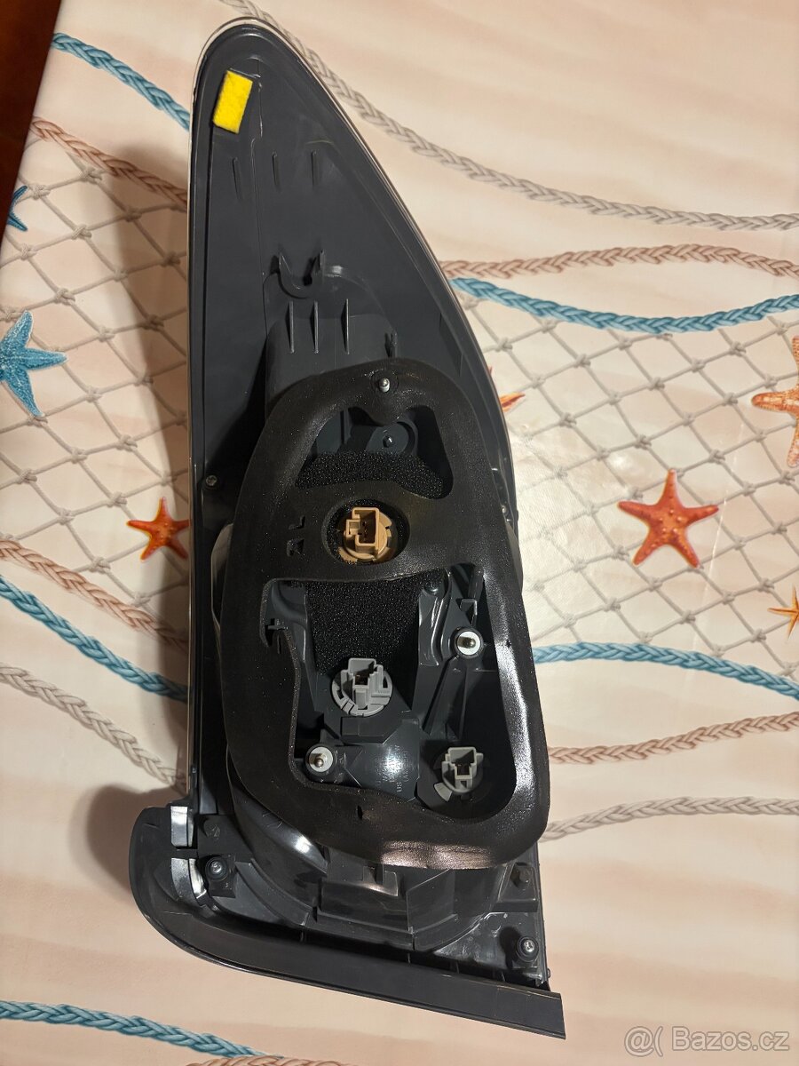 CX-7 Levé zadní světlo - 4