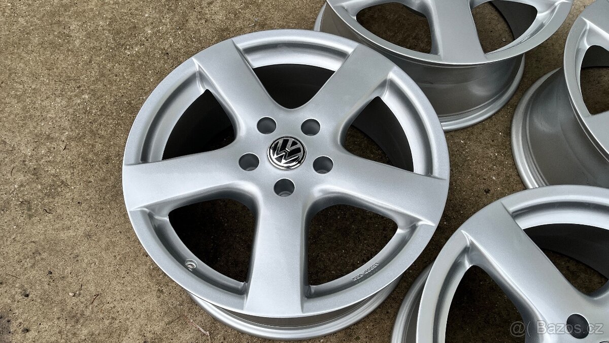 Disky 5x120 r18 vw t5 t6 - 4