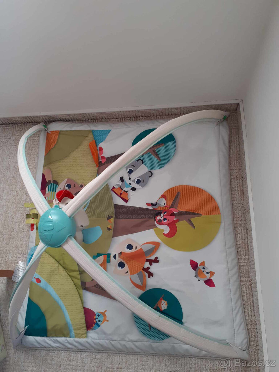 Hrací deka Tiny love s odnímatelnou hrazdičkou - 4