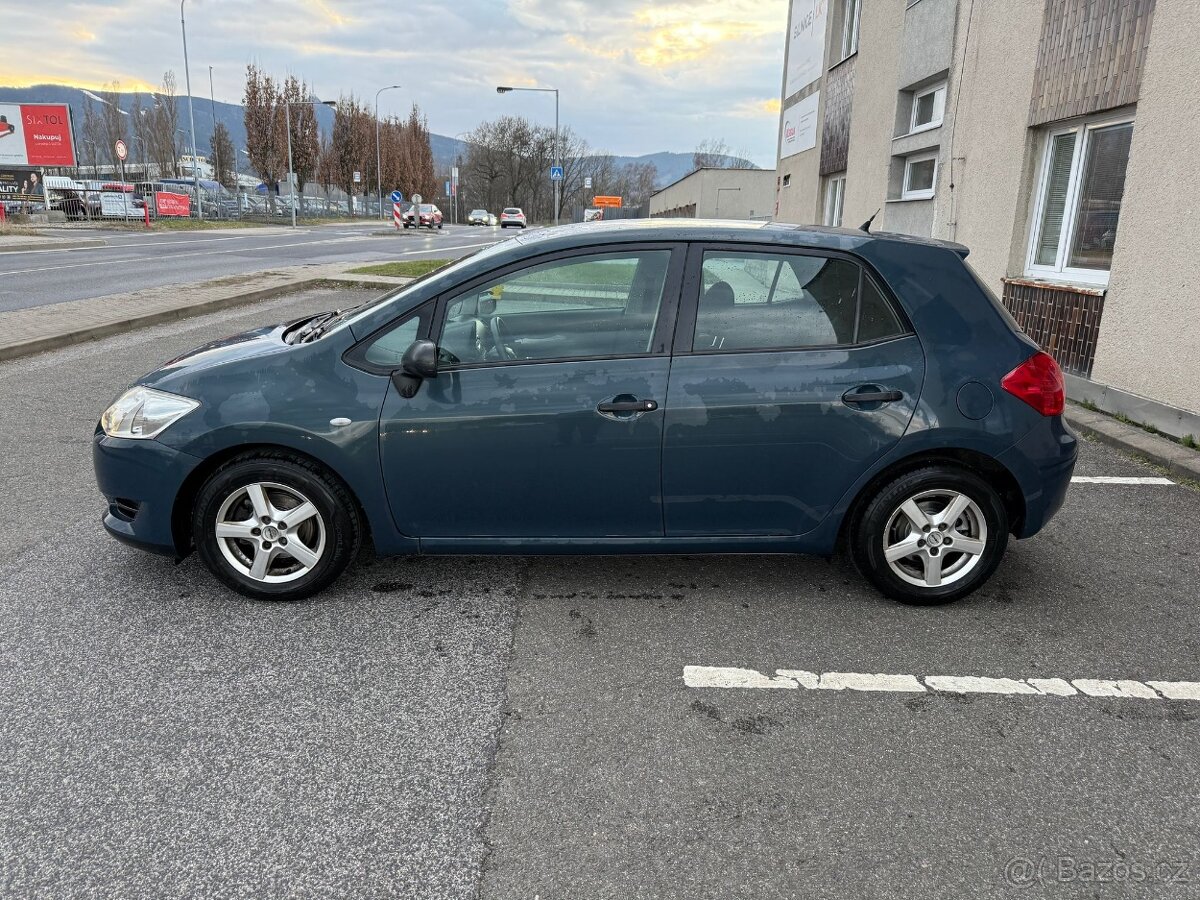 TOYOTA Auris 1.33 2008 - 4