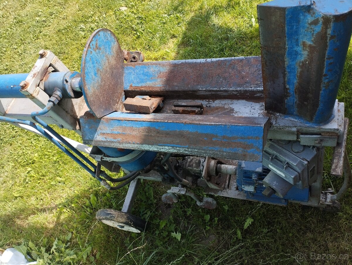 Prodám štípačku dřeva - 4