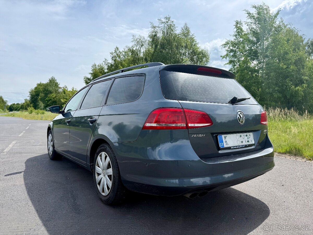 Volkswagen Passat Variant TDI - 4