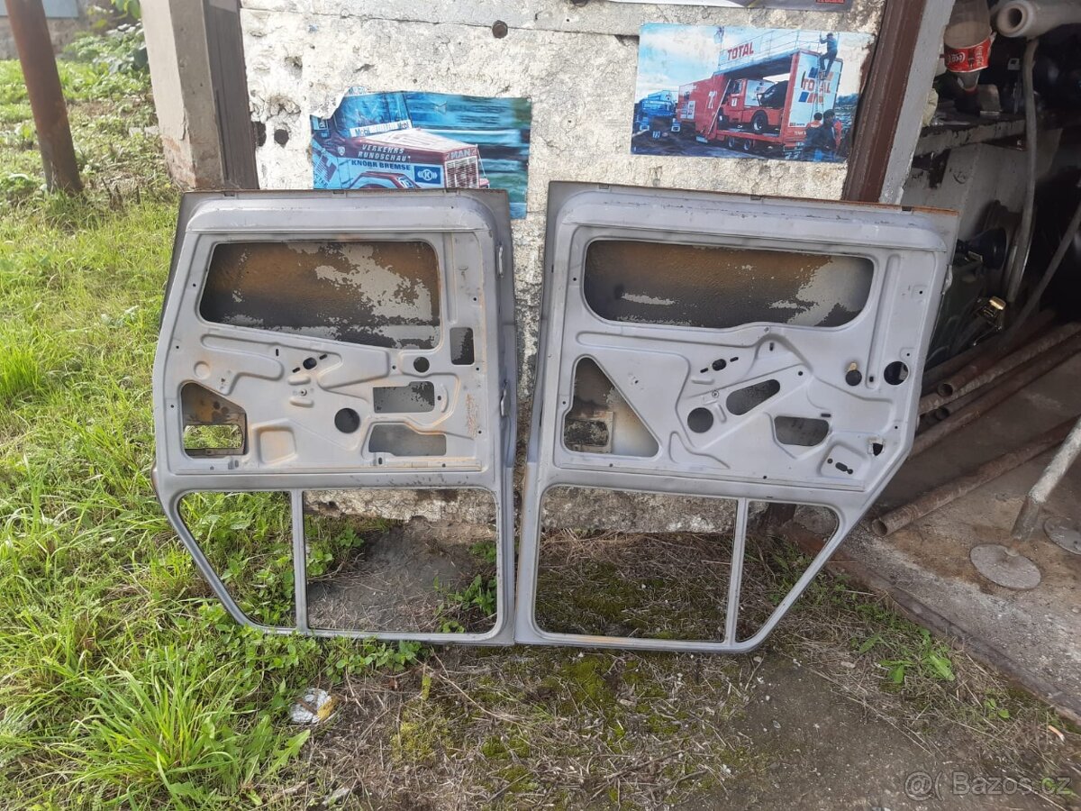 Škoda 110L zadní dveře - 4