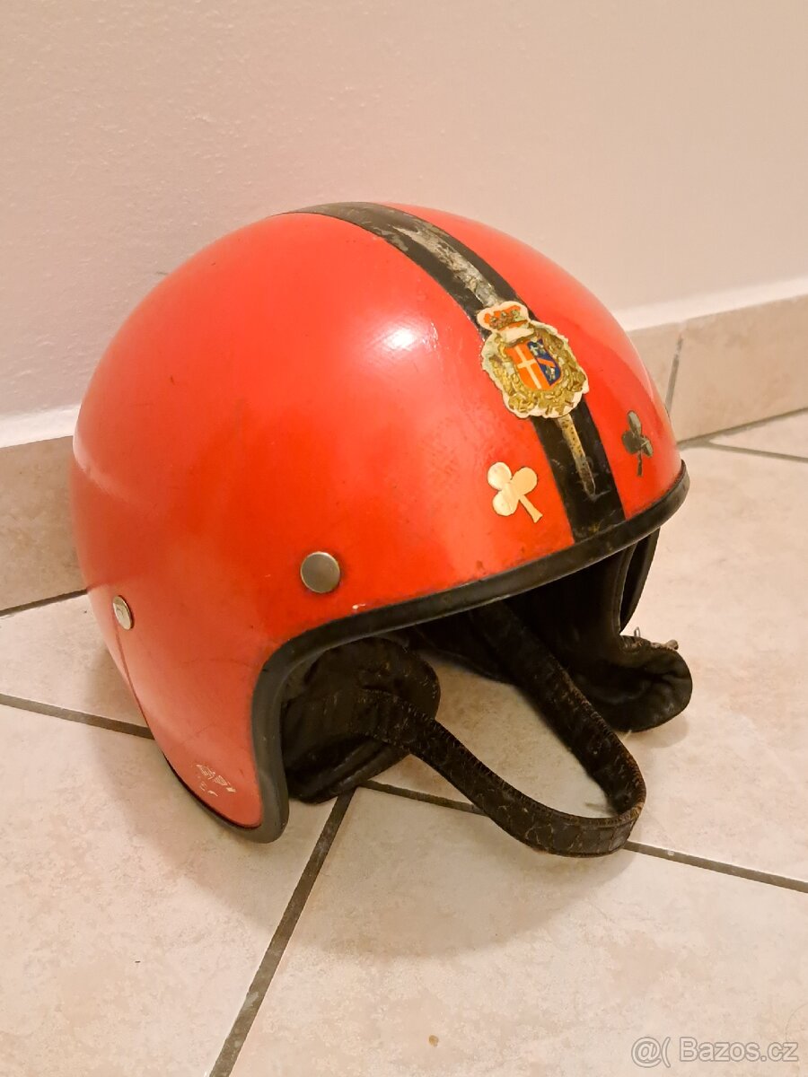 Přilba na veterána, retro přilba- KOVONA KARVINÁ- červená - 4