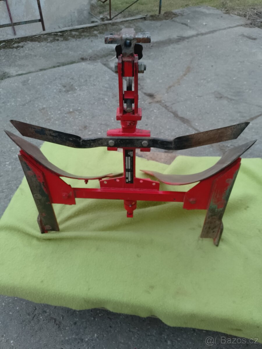 Vari oboustranný pluh NM1-101 Agrozet, Roudnice - 4
