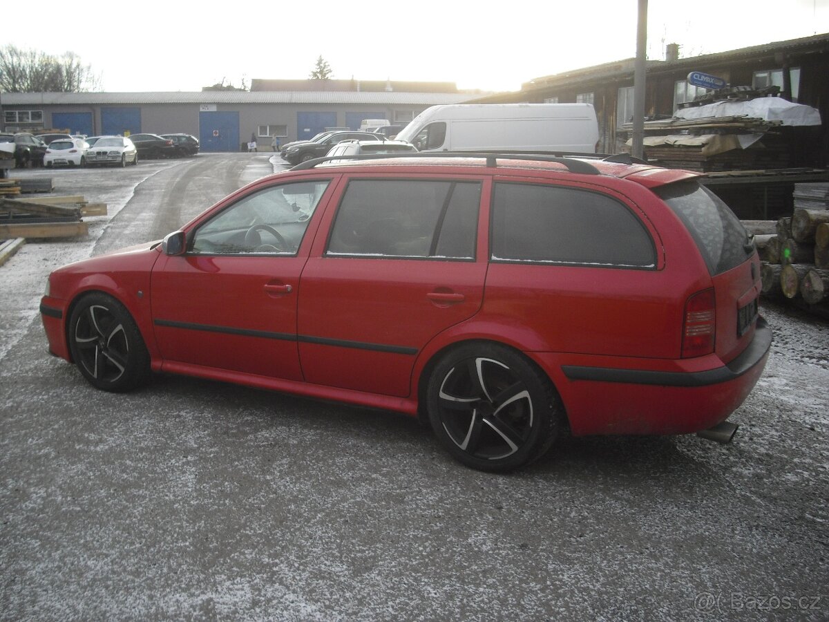 Skoda Octavia RS1 Kombi - 4
