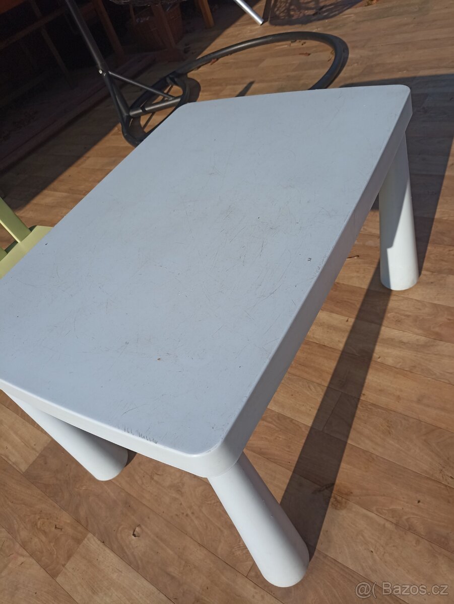 Dětský stůl a židličky - 4