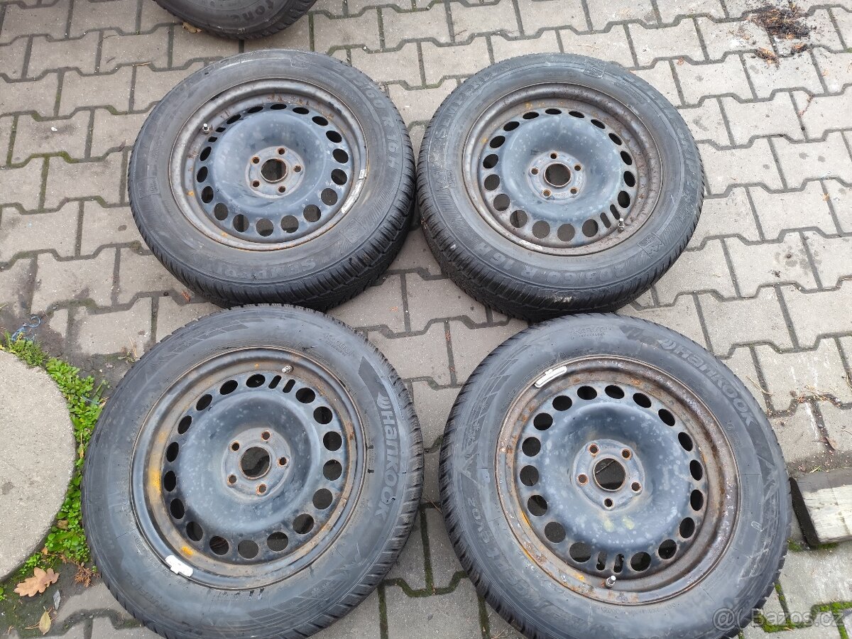Zimní 205/60/16, disky 5 x 105 Opel - 4