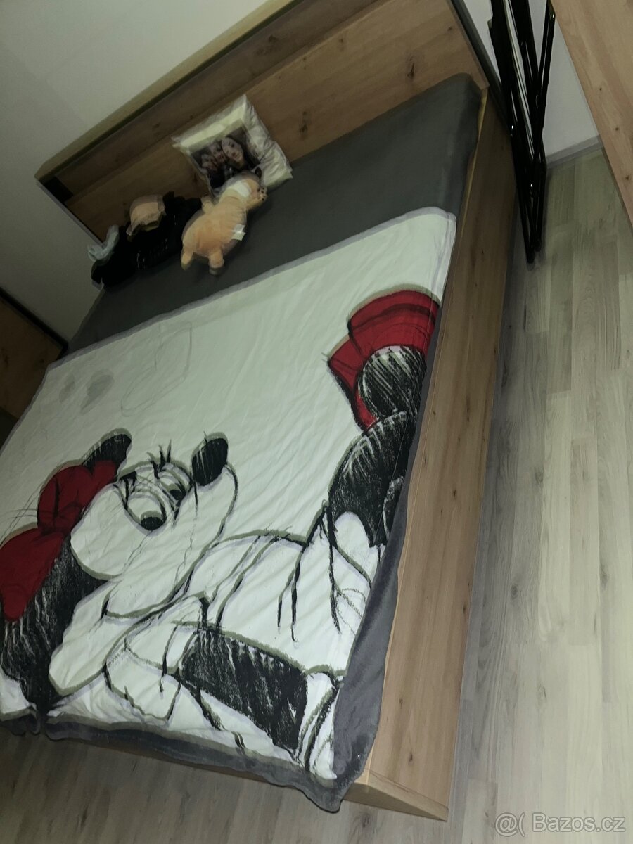 Manželská postel - 4