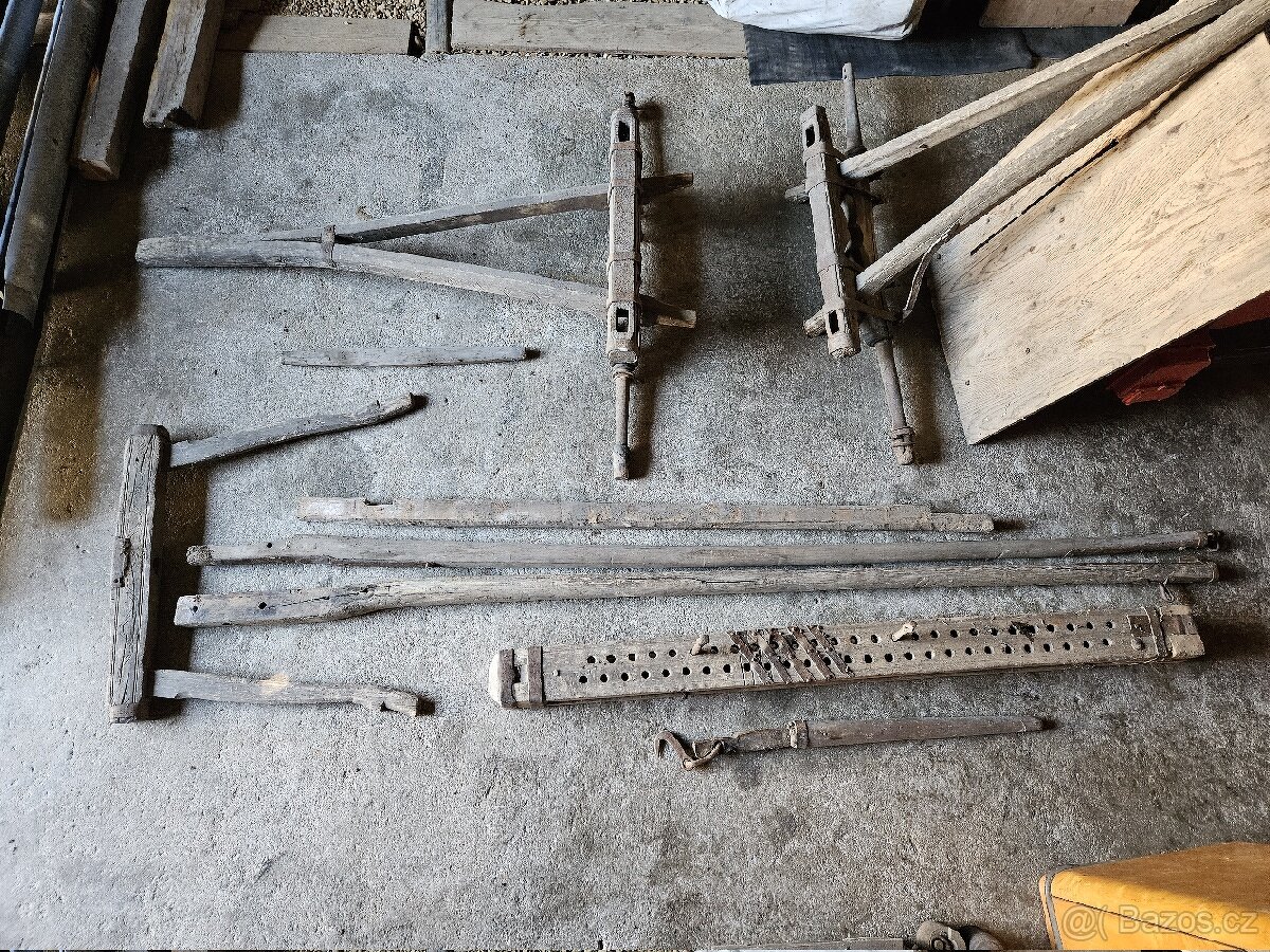 Části historického vozu - starý žebřiňák - 4