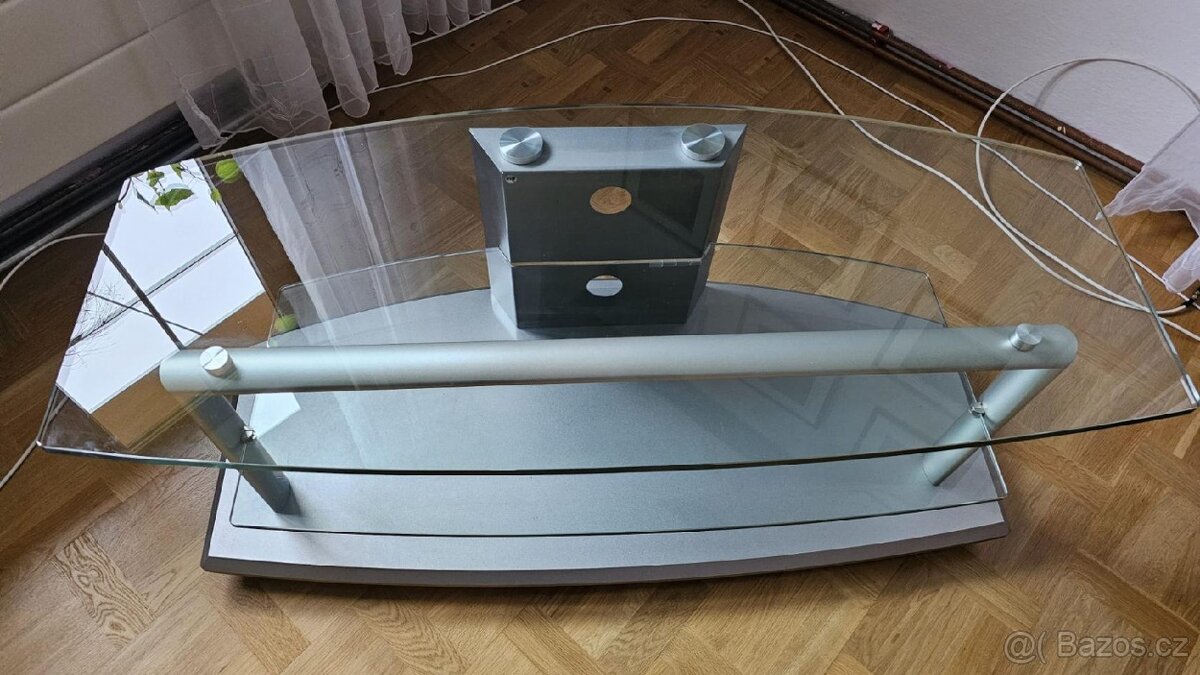 Televizní stolek - 4