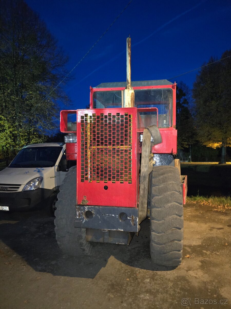 Vibrační válec STAVOSTROJ VV110 - 4