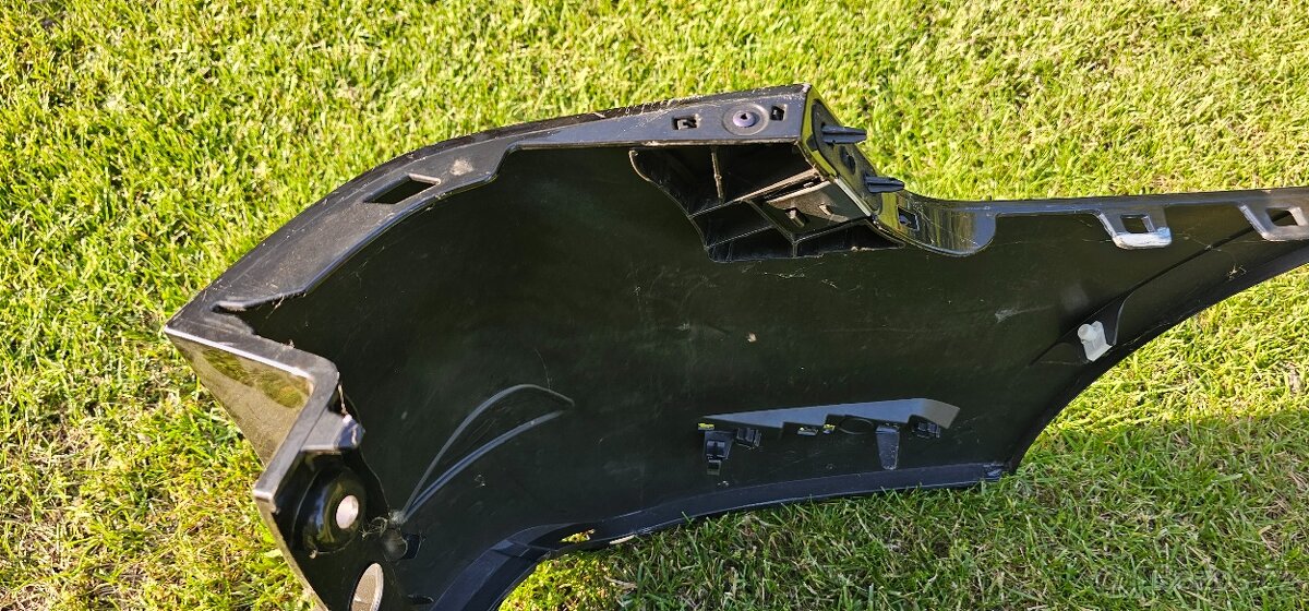 Citroen C5 X7 zadní nárazník - 4