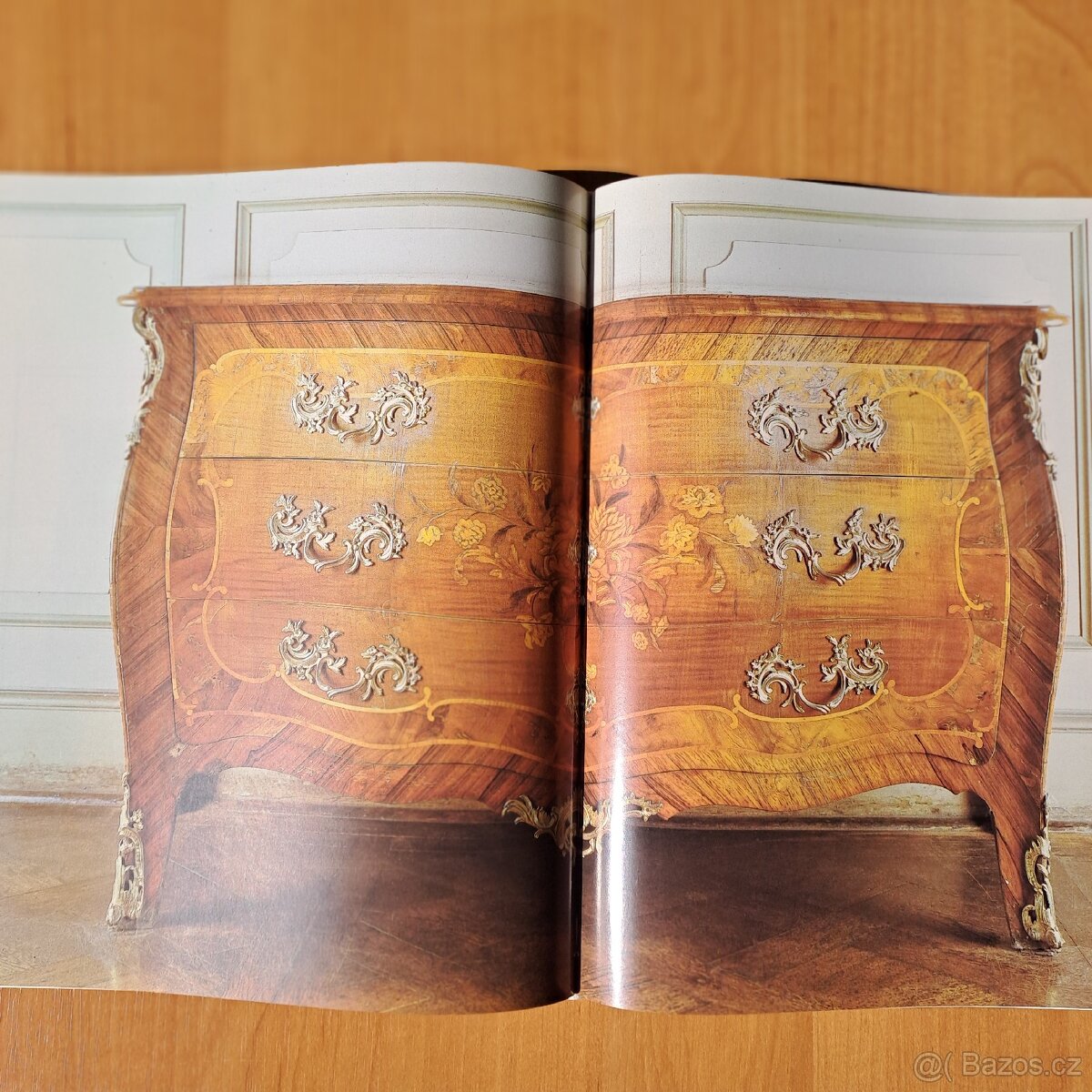 KNIHA " Drážďanský nábytek 18.století" - 4